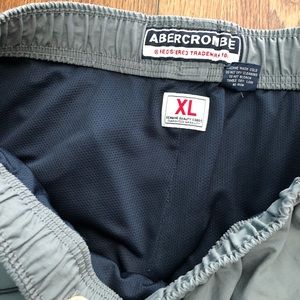 Men’s Abercrombie & Fitch track pants